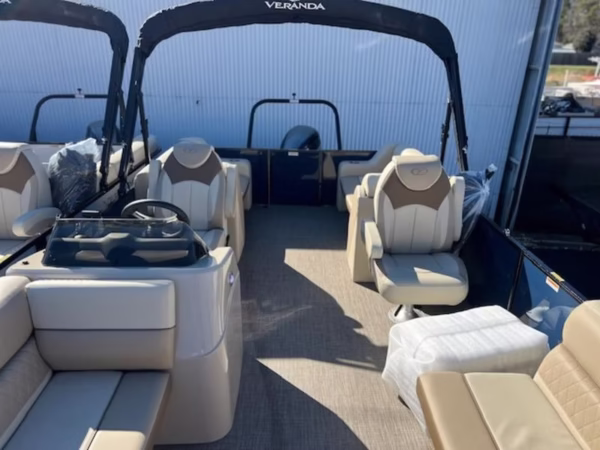 2024 Veranda VISTA22RC Tri-Toon