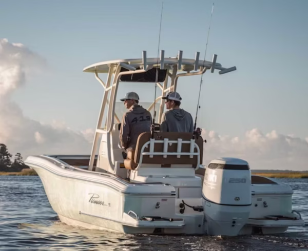 2026 Pioneer Boats Sportfish 222 Base
