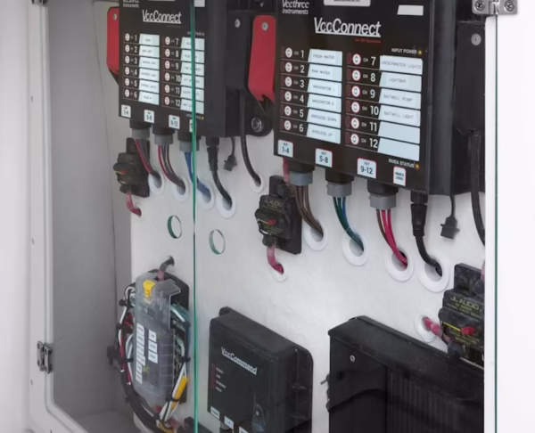 2026 Pioneer Boats Pelagic 270 Base
